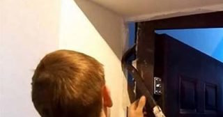 Демонтаж металлической двери в Петропавловске-Камчатском - стоимость от 2115 рублей